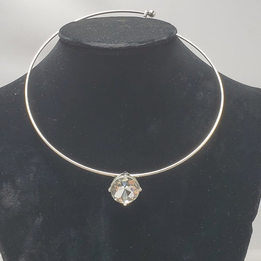 Isaac Mizrahi silver metal choker big faux diamond pendant short necklace